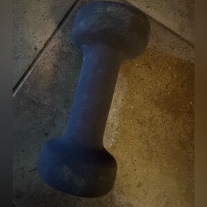 Single 5lb weight purple scuff marks used